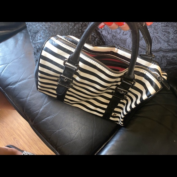 Lot of 7 purses - Picture 3 of 16